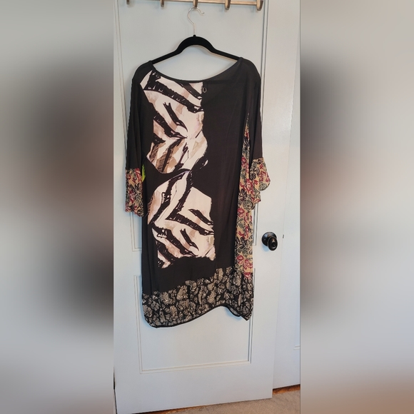 SAVE THE QUEEN DRESS - Picture 2 of 5